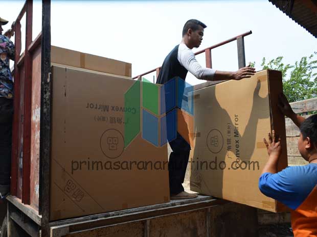 Pengiriman Convex Mirror